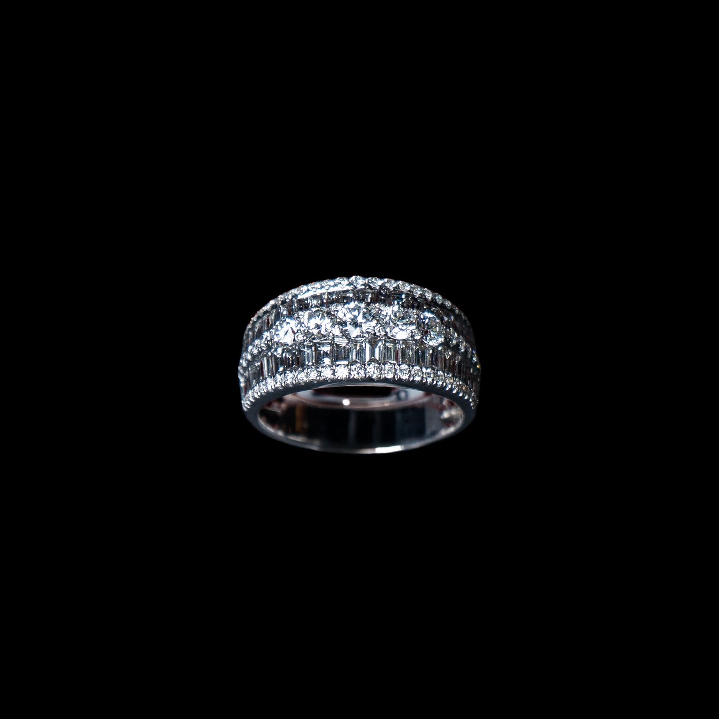 18K White Gold Natural Diamond Baguette Ring