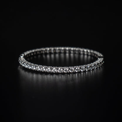 18k White Gold Natural Diamond Bangle Bracelet